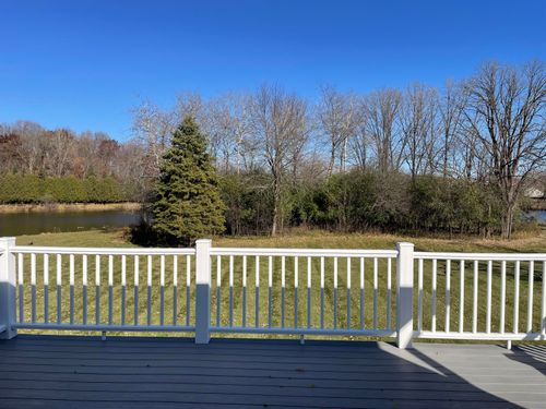 2214 Willowbrook Dr, West Bend, WI, 53090-1782 | Card Image