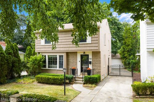 758 Chester St, Birmingham, MI, 48009-1941 | Card Image