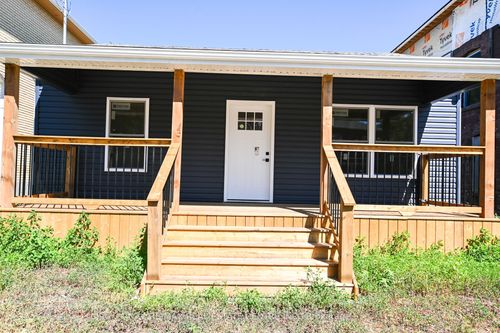 284 Darling St, Brantford, ON, N3S3X6 | Card Image