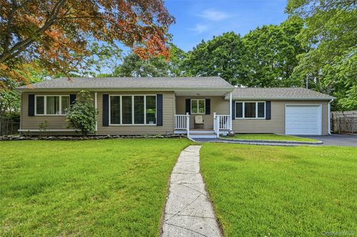 76 Lyman Road, Brookhaven, NY, 11772 | Card Image