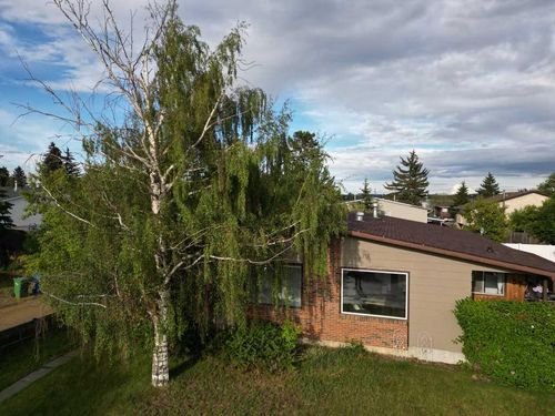 59 Nichols Cres, Red Deer, AB, T4P1P5 | Card Image