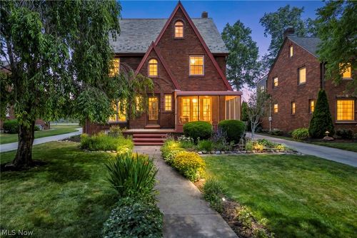 17120 Greenwood Ave, Cleveland, OH, 44111-3903 | Card Image