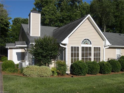 3982 Westridge Meadow Cir, Clemmons, NC, 27012-8609 | Card Image