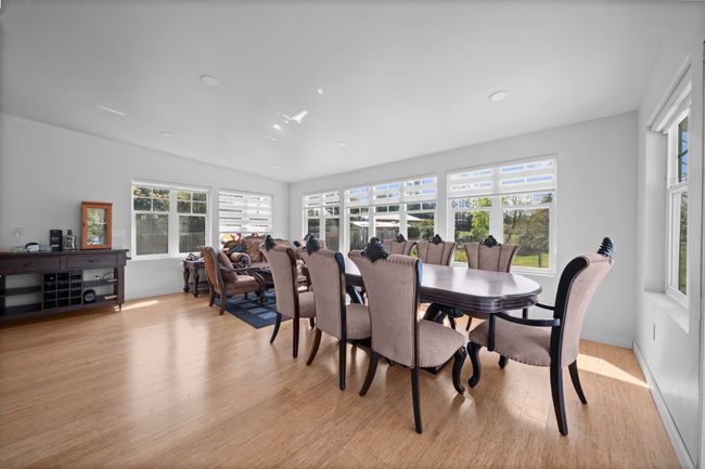 25412 58 Ave, House other with 6 bedrooms, 4 bathrooms and 20 parking in Aldergrove BC | Image 4