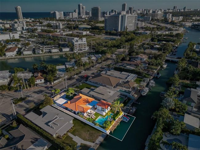 7770 Hawthorne Ave, House other with 4 bedrooms, 3 bathrooms and null parking in Miami Beach FL | Image 57