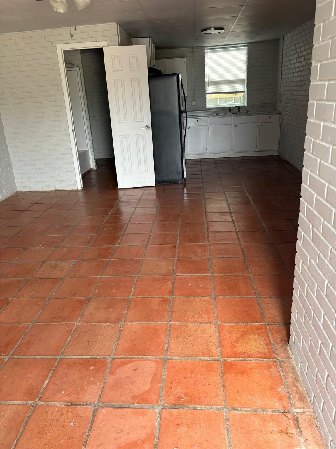 Residential Lease in Beeville 3