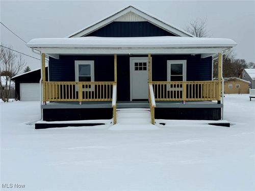 911 Merrick Ave, Zanesville, OH, 43701-5819 | Card Image
