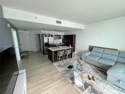 4007 - 1900 N Bayshore Dr, Condo with 1 bedrooms, 1 bathrooms and null parking in Miami FL | Image 1