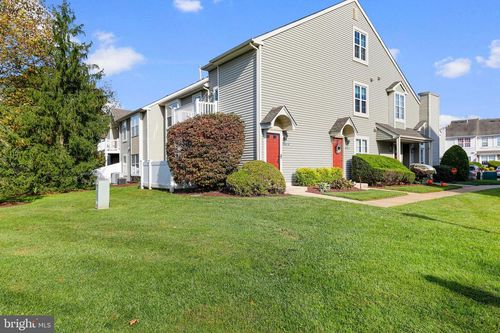 4204 Fenwick Ln, MOUNT LAUREL, NJ, 08054-6235 | Card Image