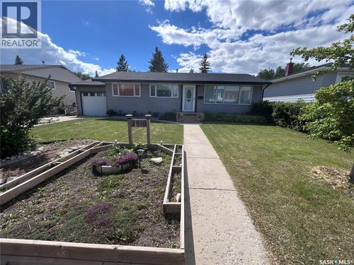 2616 Clarence Ave S, Saskatoon, SK, S7J1M6 | Card Image