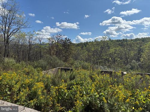 1815 Walnut Grove Dr, STATE COLLEGE, PA, 16801-8441 | Card Image