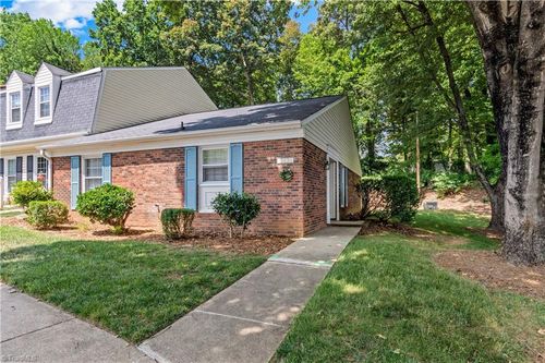 2636 Saint Johns Pl, Winston-Salem, NC, 27106-3830 | Card Image