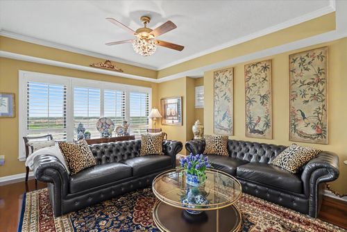 1005-121 N Monroe St, Tallahassee, FL, 32301-1575 | Card Image