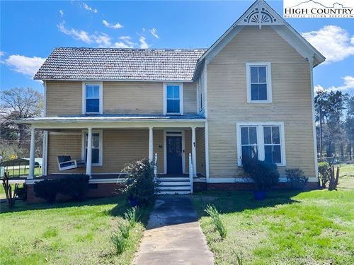 202 E Central Ave, Catawba, NC, 28609-9520 | Card Image