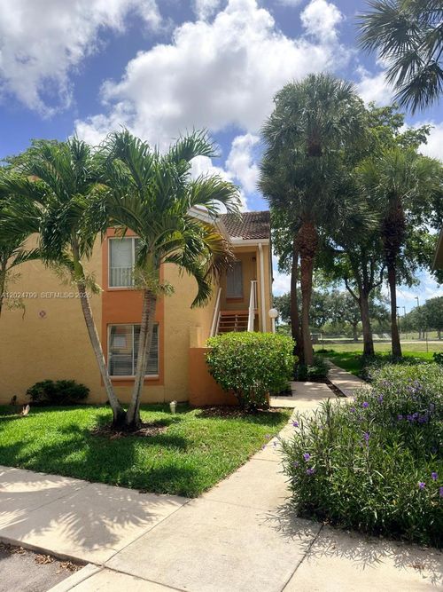 1025-1025 Coral Club Dr, Coral Springs, FL, 33071-5652 | Card Image