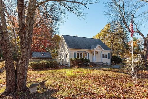 28 Sprague Ave, Chelmsford, MA, 01824-3216 | Card Image