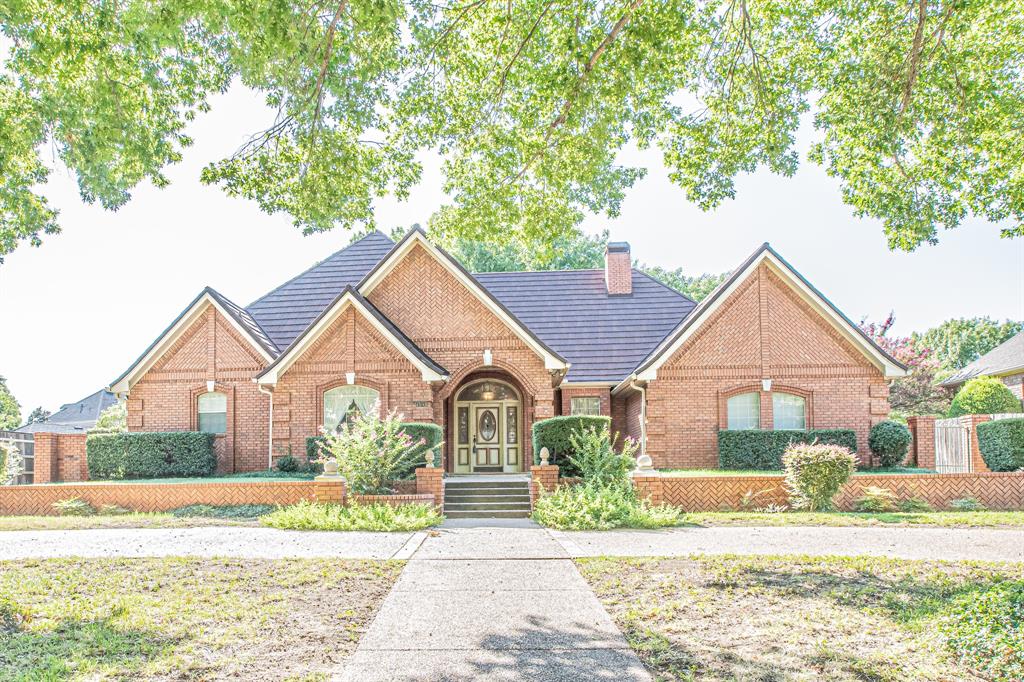 Green Oaks Dr, Colleyville, TX 76034