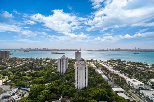ph9-2000 Towerside Ter, Miami, FL, 33138 | Card Image