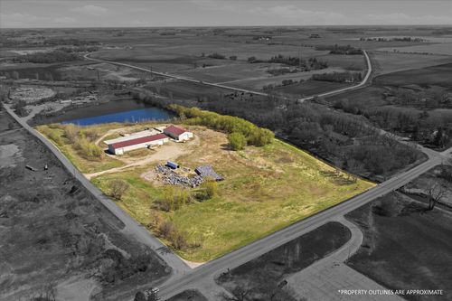 24104 755th Ave, Albert Lea, MN, 56007-7717 | Card Image