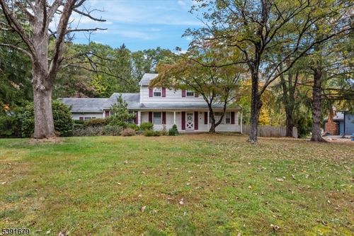 68 Johnson Dr, Belle Mead, NJ, 08502-5127 | Card Image