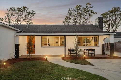 810 Congress St, Costa Mesa, CA, 92627-3338 | Card Image
