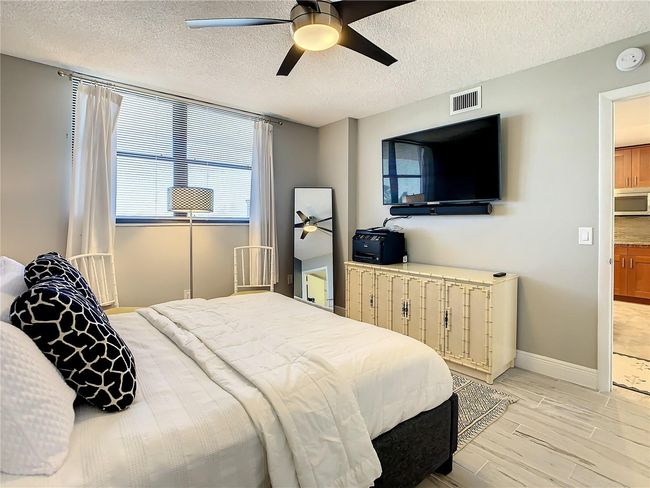 APT-516 - 18304 Gulf Blvd, Condo with 2 bedrooms, 2 bathrooms and null parking in REDINGTON SHORES FL | Image 32