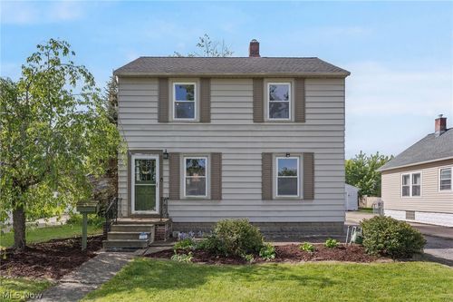 123 Lafayette St, Elyria, OH, 44035-3922 | Card Image