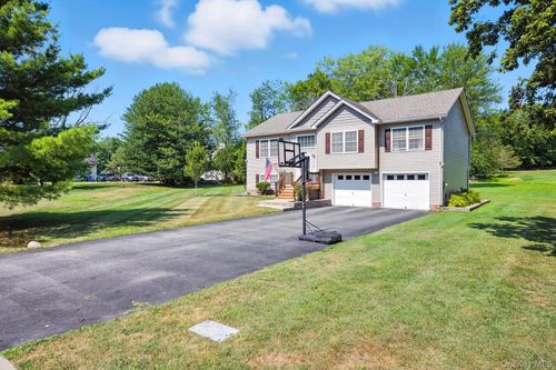 119 Werner Ave, Florida, NY, 10921-1636 | Card Image