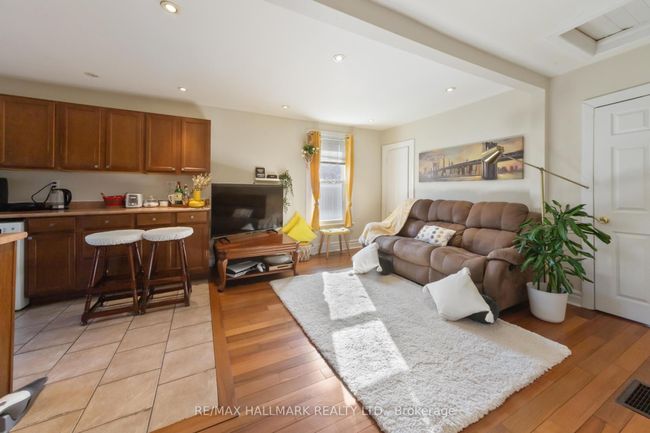 25 Norwood Terr, House other with 3 bedrooms, 3 bathrooms and null parking in Toronto ON | Image 7