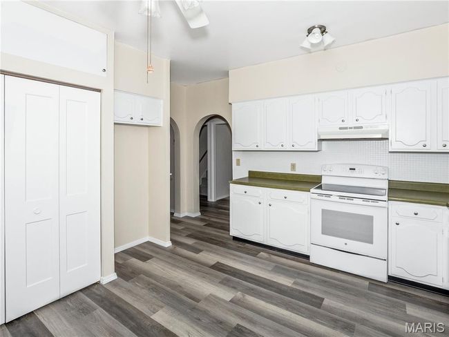 1022 W Main St, House other with 4 bedrooms, 2 bathrooms and 4 parking in Collinsville IL | Image 14