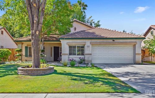 8504 Lighthouse Dr, Bakersfield, CA, 93312-4985 | Card Image