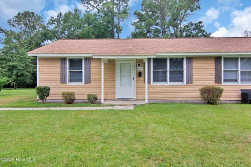 521 Williams St, Jacksonville, NC, 28540-4907 | Card Image