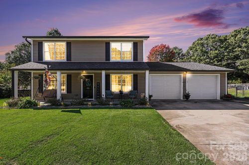 1945 Hickory Tree Rd, Winston-Salem, NC, 27127-9143 | Card Image