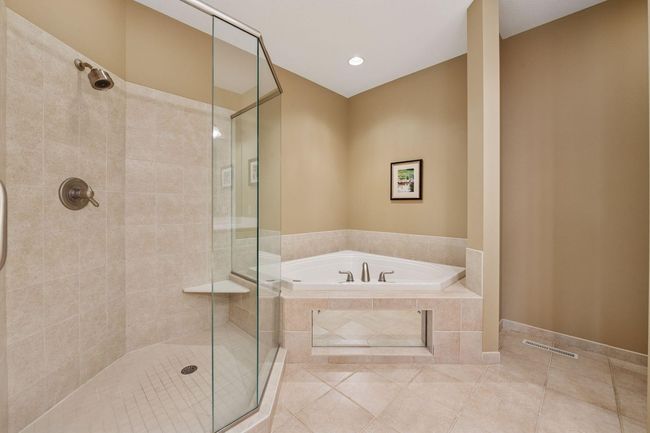 Whirpool Tub | Image 29