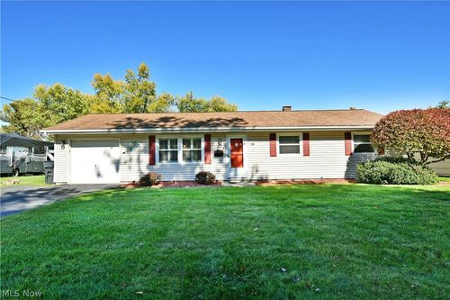 612 Pierce Dr, Youngstown, OH, 44511-3756 | Card Image