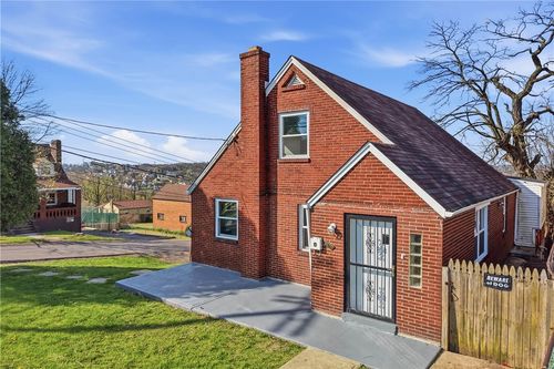 3418 Whitaker St, West Mifflin, PA, 15122-1552 | Card Image