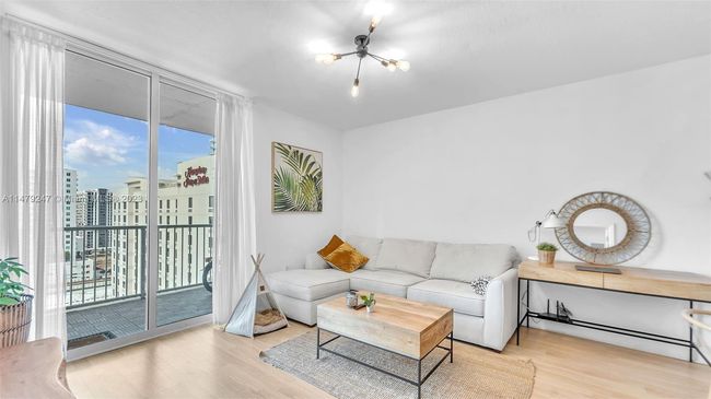 APT-1307 - 1250 Miami Ave, Condo with 1 bedrooms, 2 bathrooms and null parking in Miami FL | Image 4