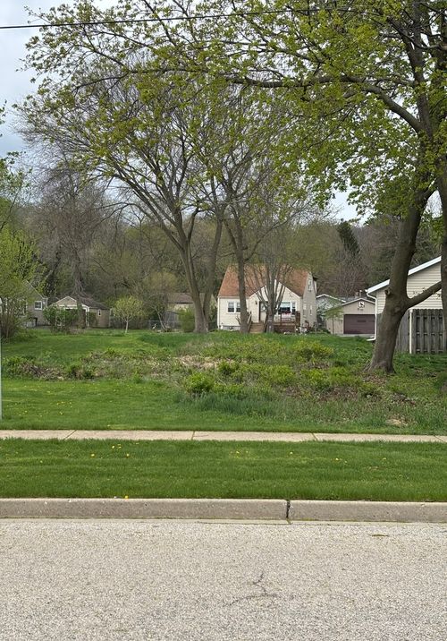 1210 Merrill Ave, Algonquin, IL, 60102-2535 | Card Image