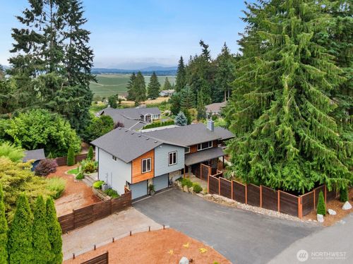 8807 Shadow Wood Dr, Everett, WA, 98208-2366 | Card Image