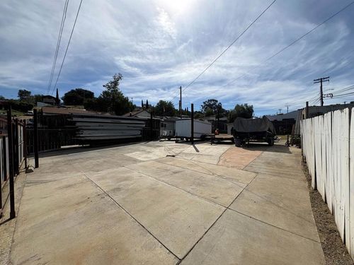 8825 Winter Gardens Blvd, Lakeside, CA, 92040-5418 | Card Image