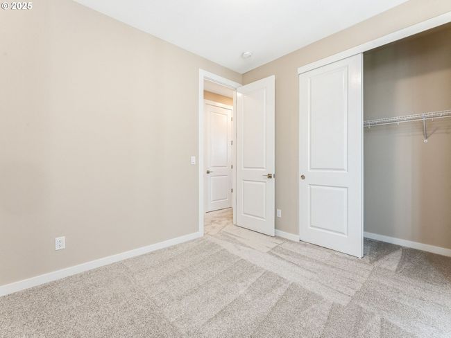 8431 Se Blanton St, House attached with 3 bedrooms, 3 bathrooms and 2 parking in Hillsboro OR | Image 16
