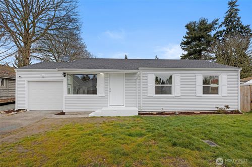 817 114th St S, Tacoma, WA, 98444-3205 | Card Image