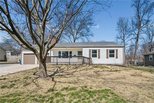 11304 E 48th Ter, Kansas City, MO, 64133-2418 | Card Image