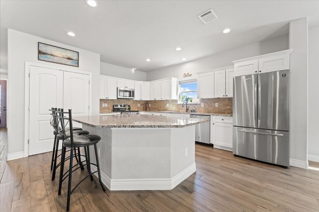 113 Tonkawa Dr, House other with 3 bedrooms, 2 bathrooms and 2 parking in Paige TX | Image 12
