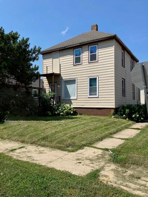 6018 20th Ave, Kenosha, WI, 53143-4432 | Card Image