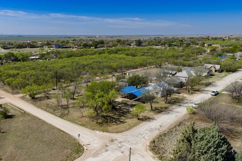 814 Texas St, Stamford, TX, 79553-6708 | Card Image