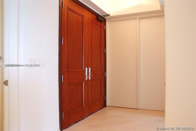 APT-48C - 1425 Brickell Ave, Condo with 2 bedrooms, 3 bathrooms and null parking in Miami FL | Image 4