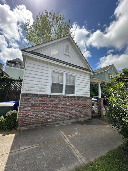 227 & 229 Fishburne St, Charleston, SC, 29403-4705 | Card Image