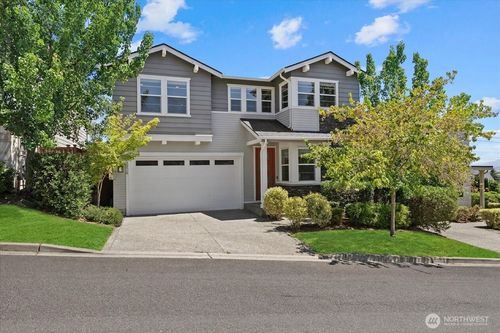 13006 135th Pl Ne, Kirkland, WA, 98034-8771 | Card Image