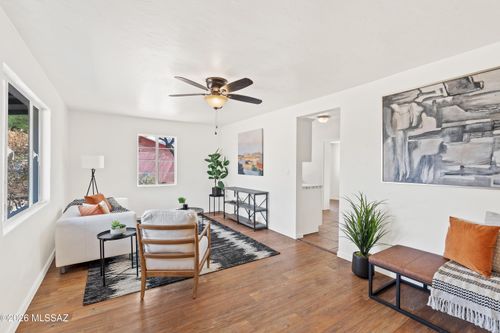 2912 N Bentley Ave, Tucson, AZ, 85716-5515 | Card Image
